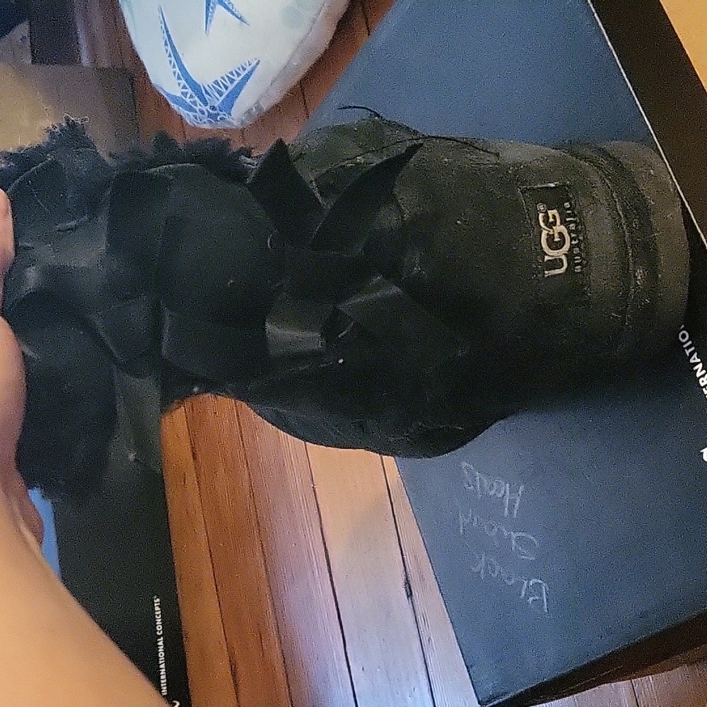 Short ugg boots